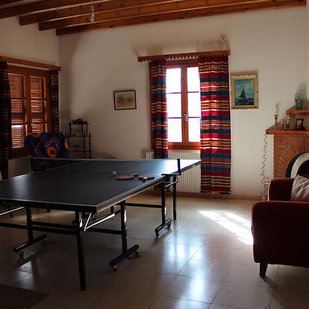 Villa In Moniatis Chambre photo