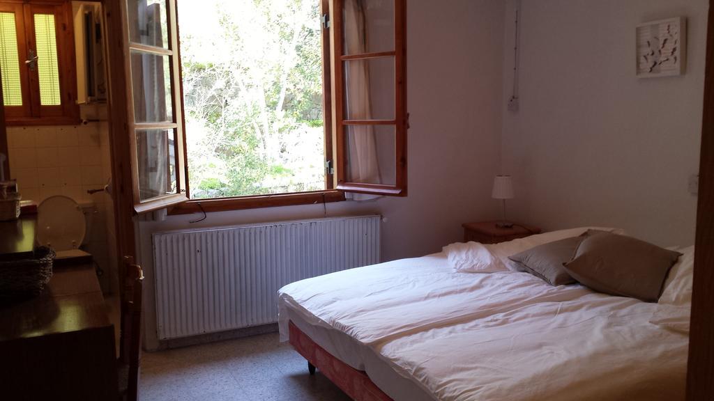 Villa In Moniatis Chambre photo