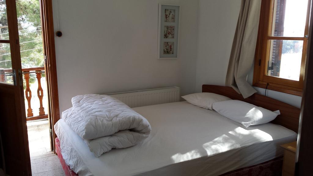 Villa In Moniatis Chambre photo
