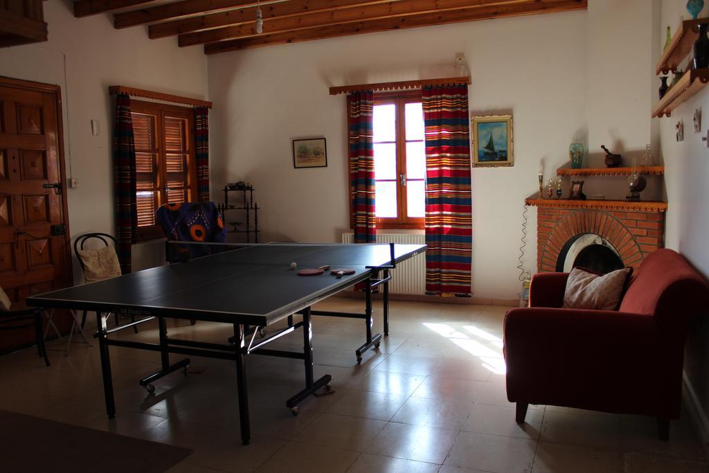 Villa In Moniatis Chambre photo