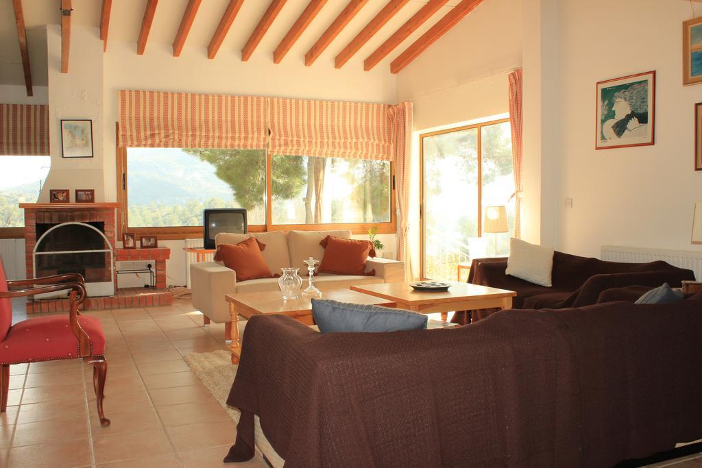 Villa In Moniatis Chambre photo